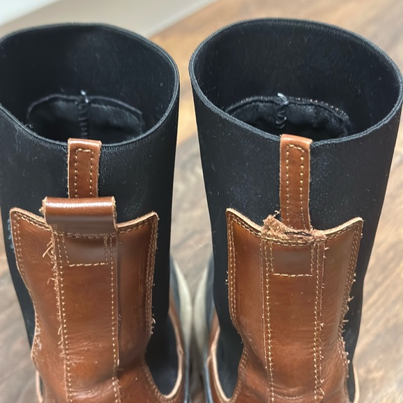 Trendy Lug Sole boots go with everything! Excellent quality. Barely worn. Enjoy - Picture 2 of 4